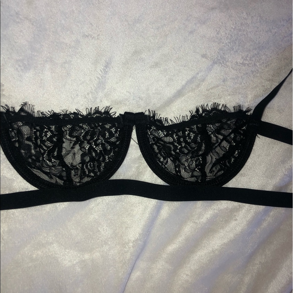 Black lace bra